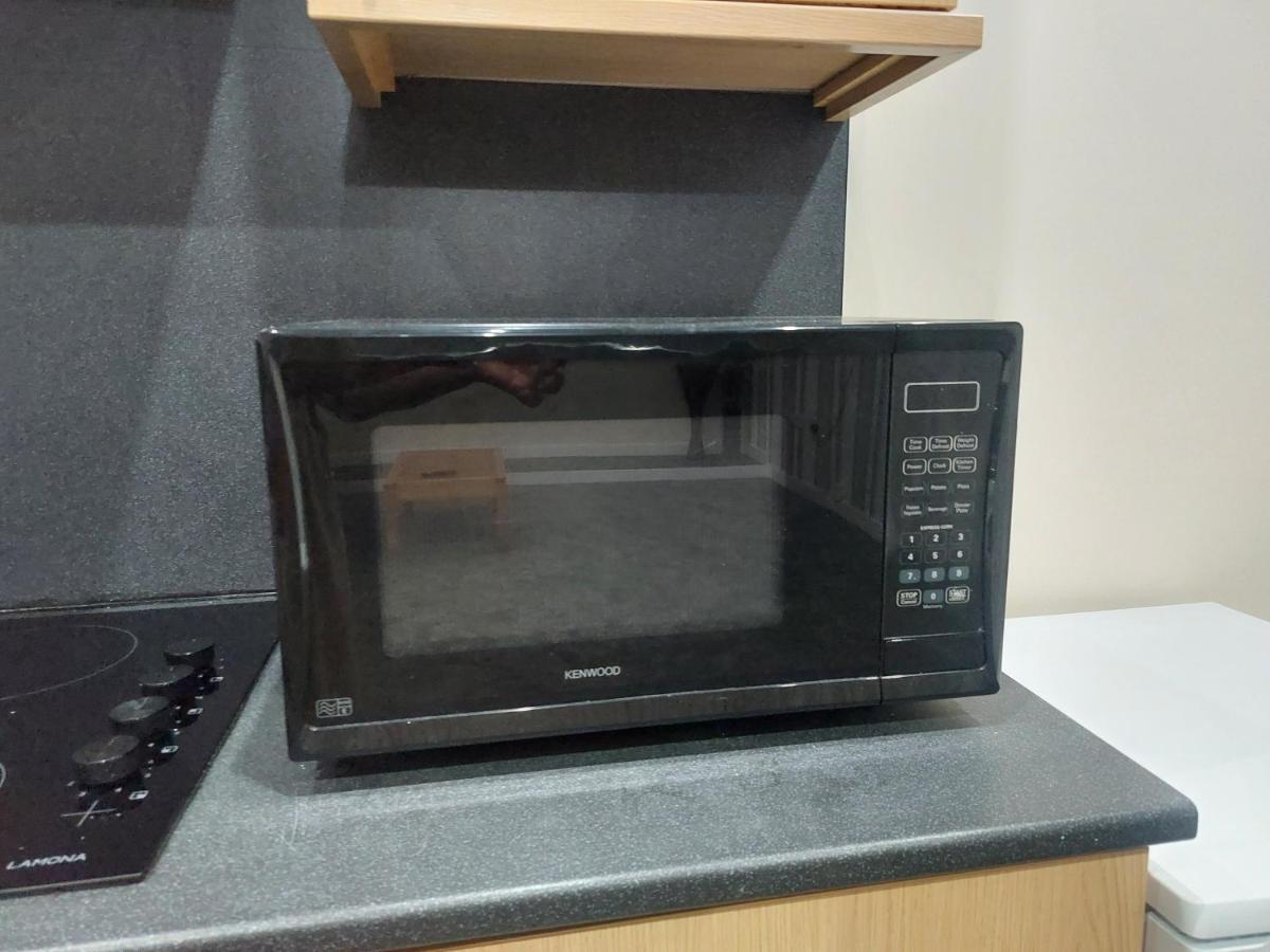 2 Large Bedroom Apartment- Wifi & Parking Fleetwood Kültér fotó